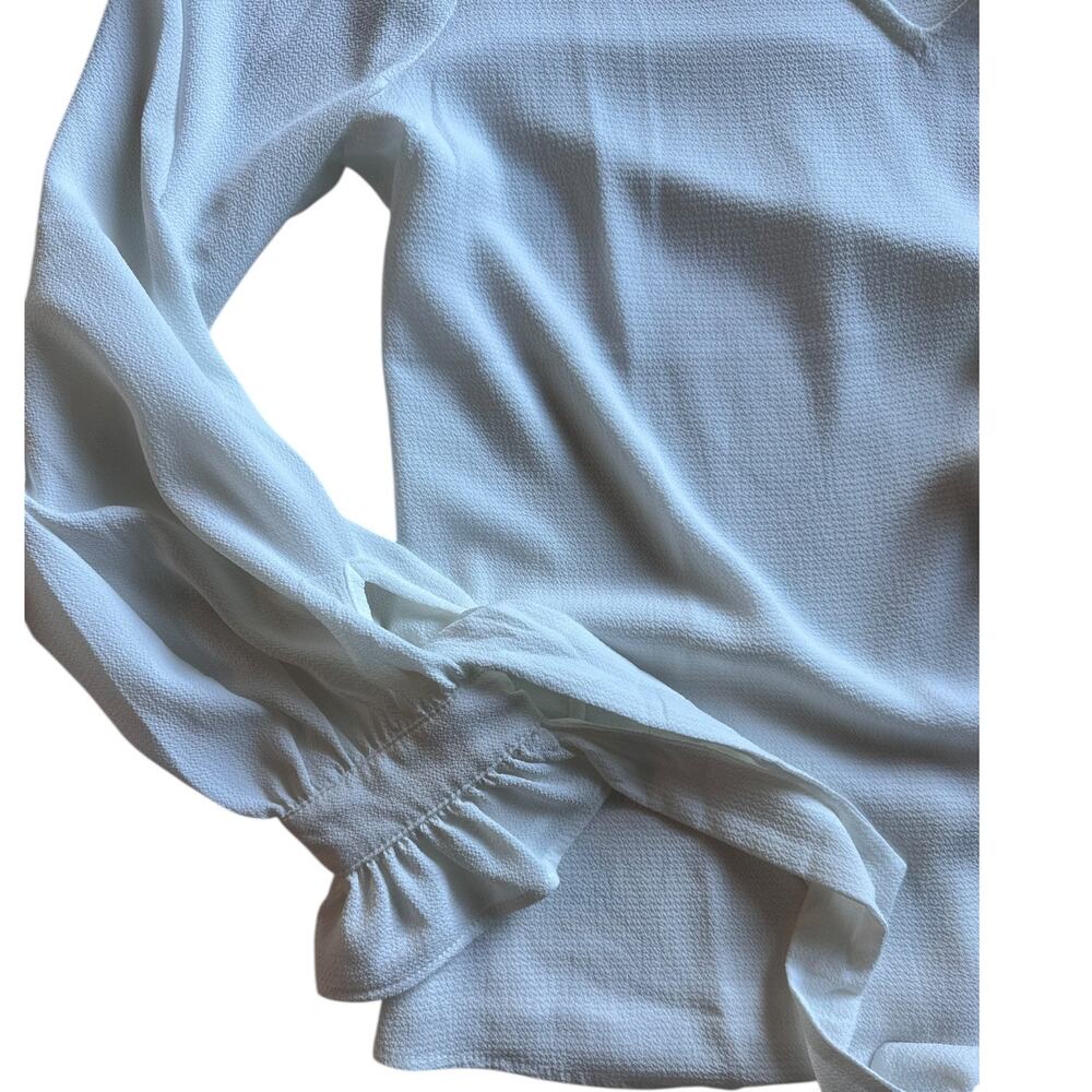 NWT CeCe women’s medium White Long Sleeve V-Neck Blouse with Ruffle Tie-Cuffs - Picture 7 of 12